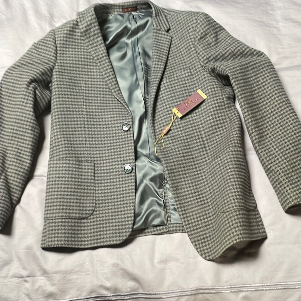 Boy’s Gray Wool-Blend Blazer with Houndstooth Pattern- New With Tag!